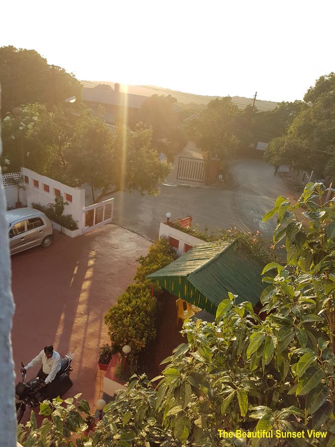 Hotel Stone House Mahābaleshwar Kültér fotó