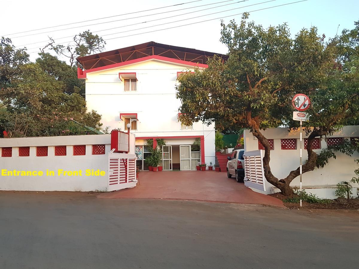 Hotel Stone House Mahābaleshwar Kültér fotó